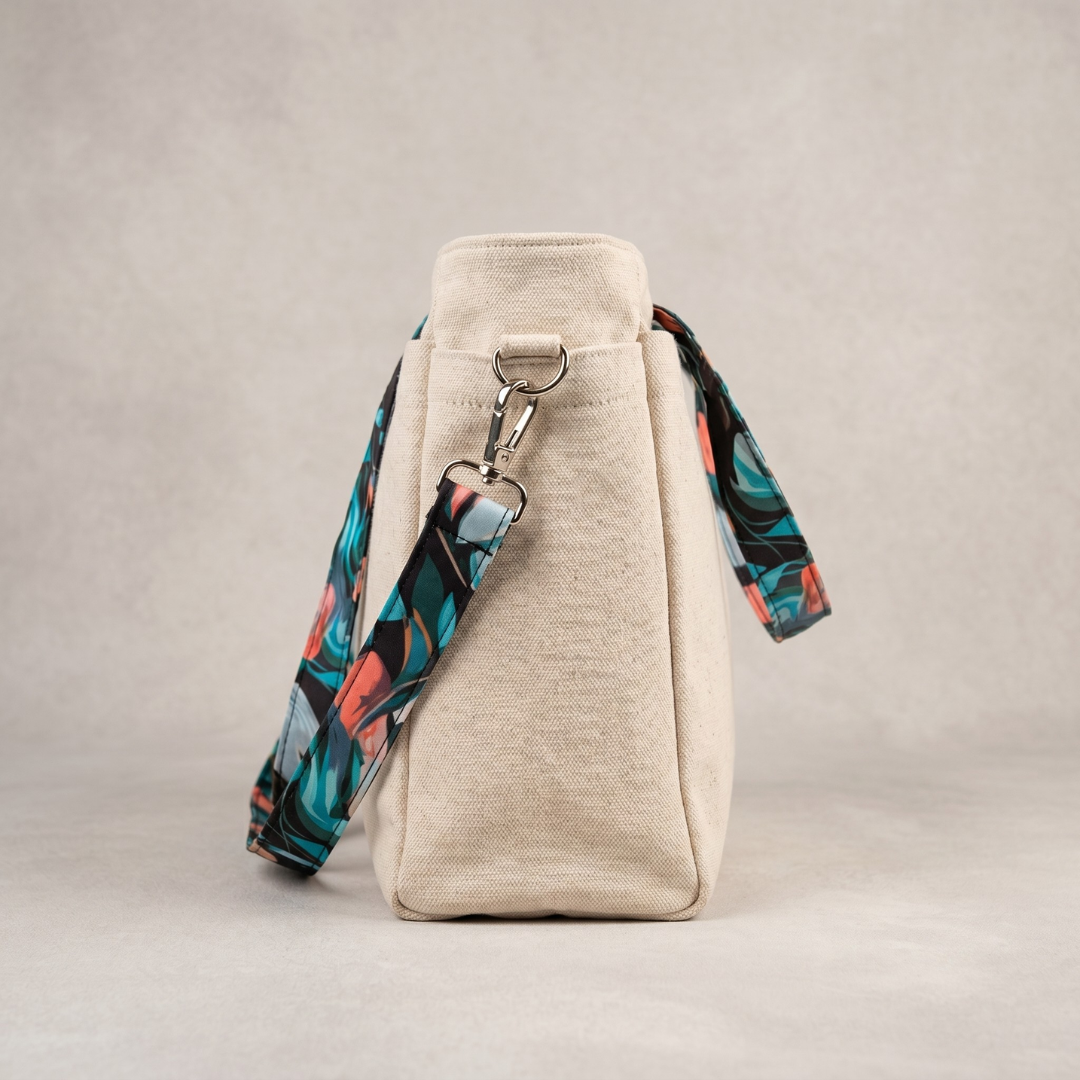 Aadhira Tote